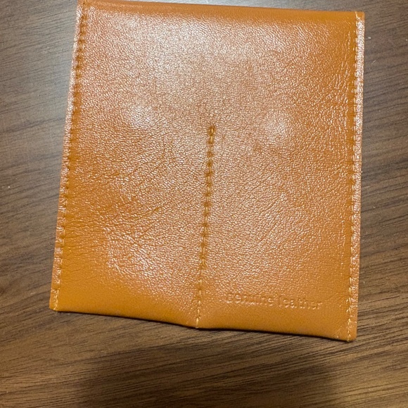 Marina B leather jewelry holder - possibly for earrings - Picture 2 of 4